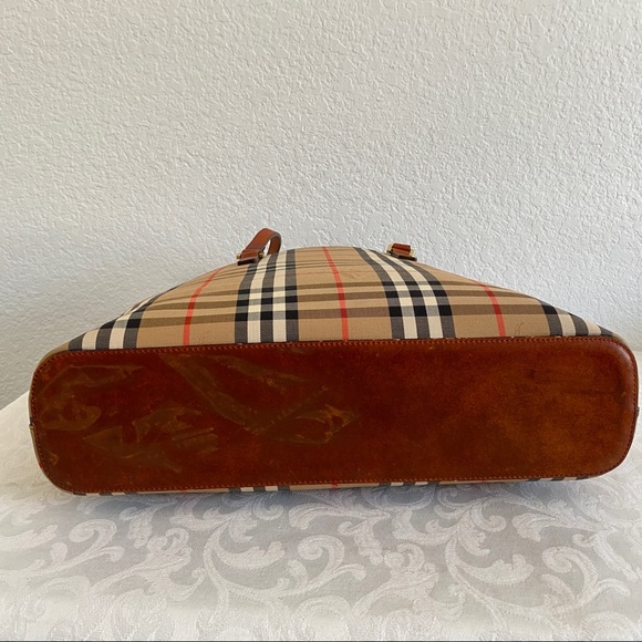 Burberry check tote - Picture 9 of 11